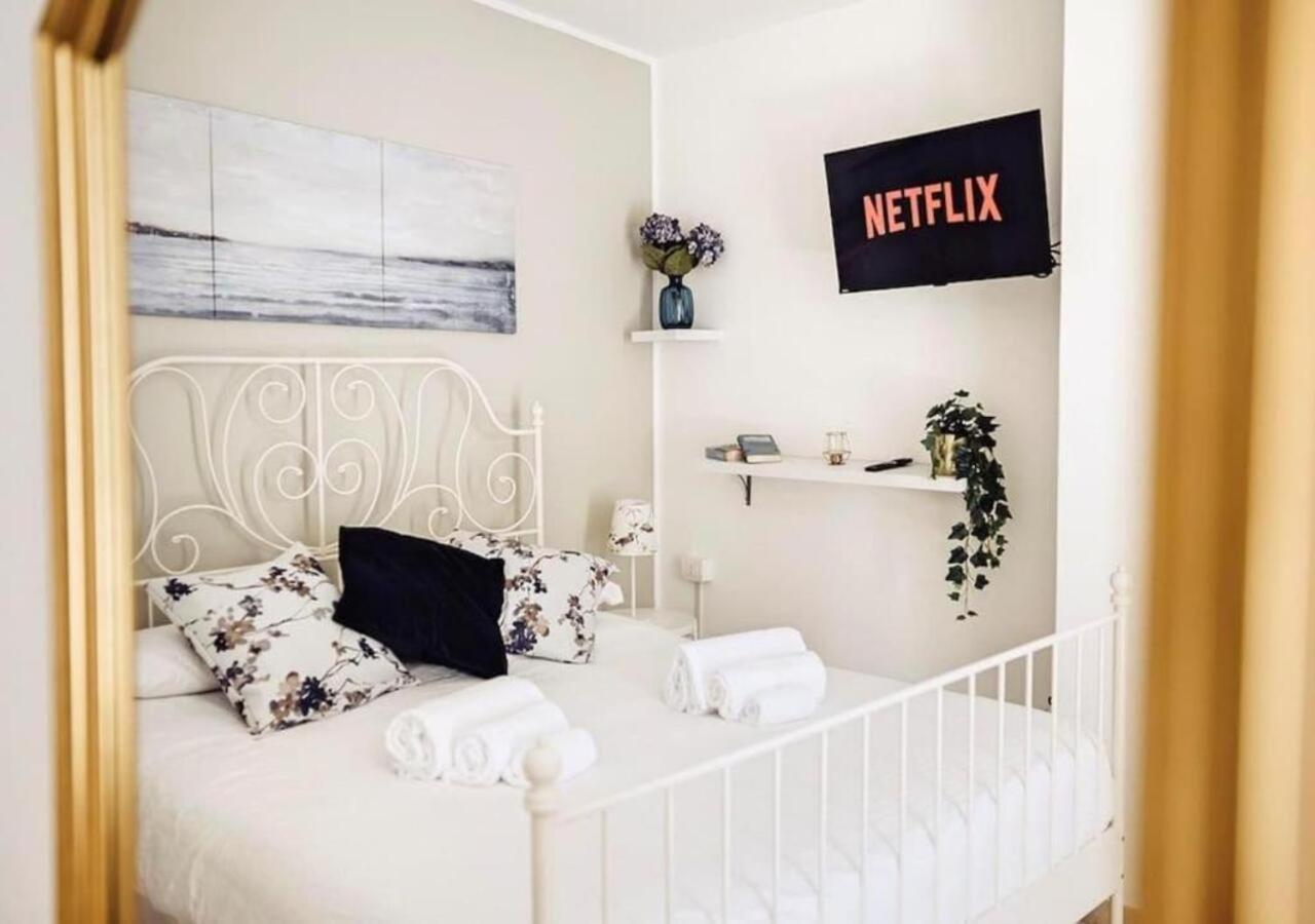Torre Dalu' - A Due Passi Dalla Spiaggia Di Porta Vecchia, Con Terrazzo Privato E Netflix Monopoli Exterior foto
